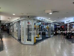 Queensway Tower / Queensway Shopping Centre (D3), Retail #446465401